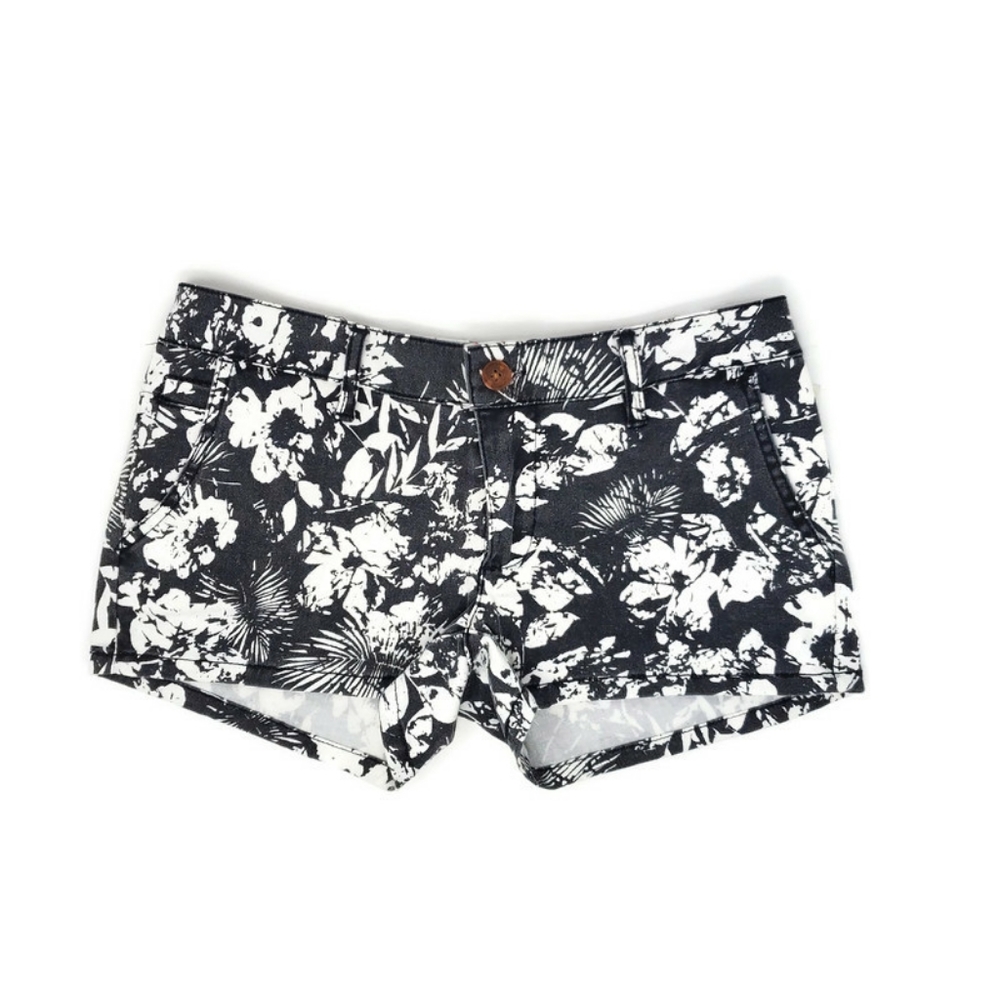 Roxy Estilo shorts NWT